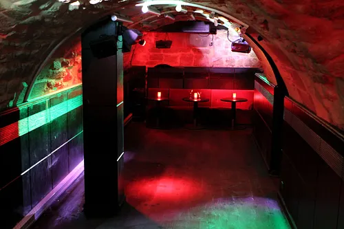 Le Cap Rouge Bar Paris