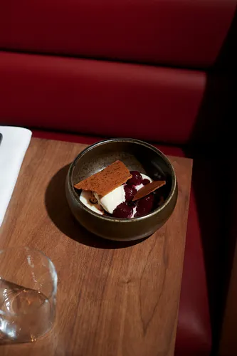 KGB - Kitchen Galerie Bis Restaurant Paris
