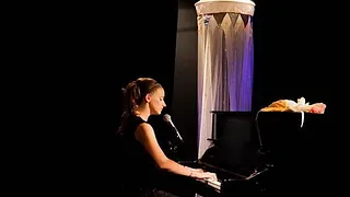 Clémence Savelli 'Cendrillon deviendra grande' Prolongations 6 février