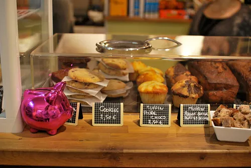 Adele's Family Restaurant Shop Paris