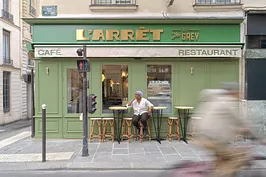 L'Arret by The Grey