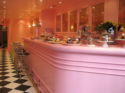 Chloé S. Cupcake Restaurant Shop Paris
