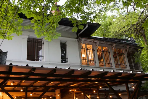 Le Pavillon Puebla Bar Restaurant Paris