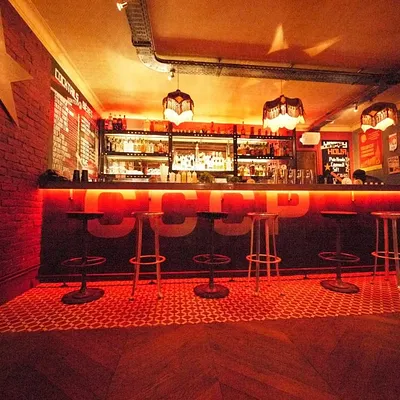Le Kremlin, un bar à la déco made in URSS