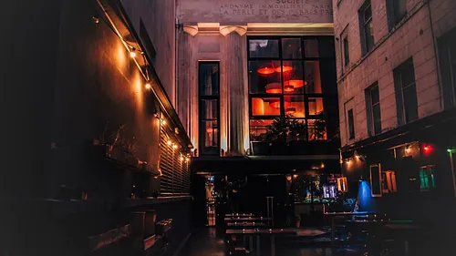 Society Salle Paris
