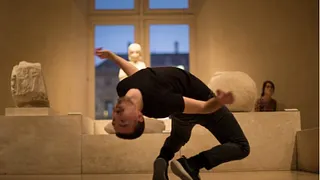 Dance on mars / Dancing Museums