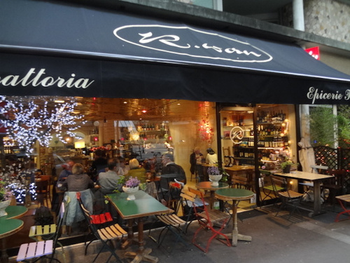 R.Wan Restaurant Shop Paris