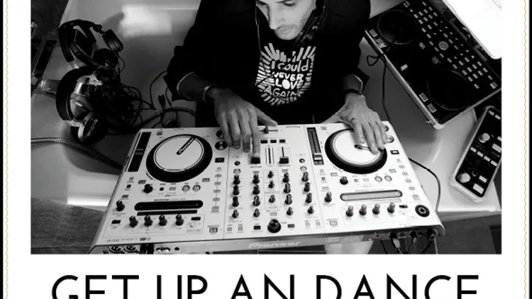 Julien To au Chacha Club
