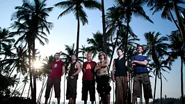 HILIGHT TRIBE en concert @ Le Cabaret Sauvage