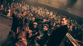 ARAT KILO feat. Mamani Keita & Mike Ladd