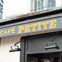 Le Café Petite