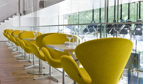 Le Défilé Renault Restaurant Galerie d'art Paris