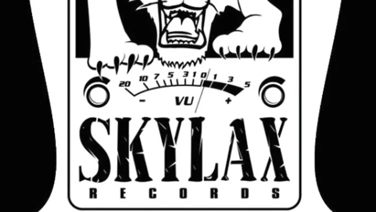 Chez moune with skylax all night long