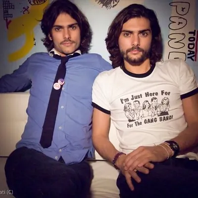Paris vu par Anthony et Adrien dits les Jumeaux, directeurs d'agence événementielle, 25 ans