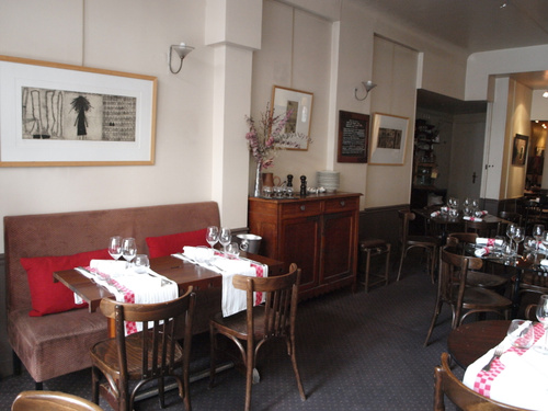 Le Château Poivre Restaurant Paris