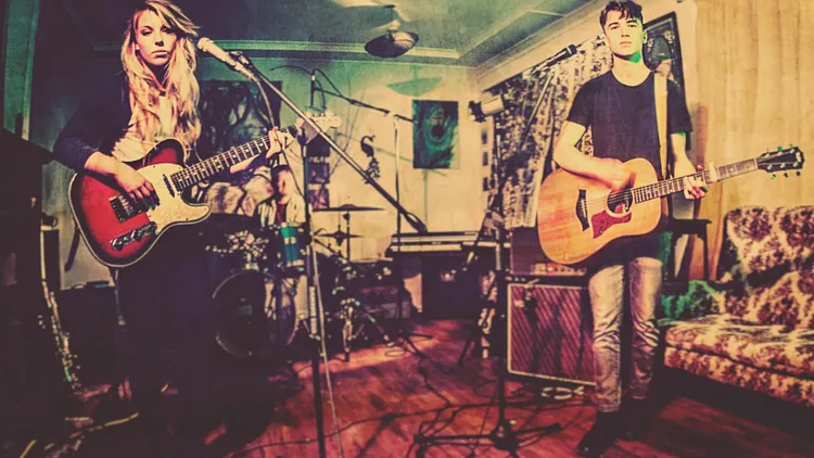 SOUTHERN + TRAMPOLENE + VOLAGE