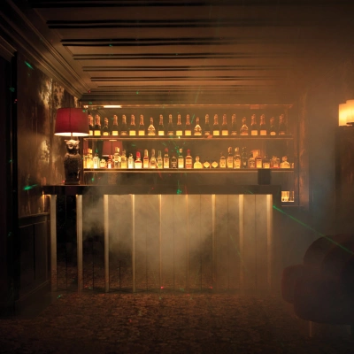 Le Très Particulier, le bar où les dandys du 18ème s'encanaillent