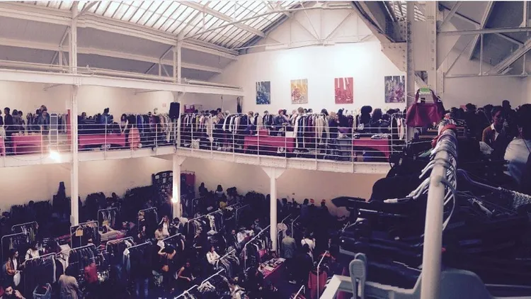 Vide dressing géant de Noël Violette Sauvage
