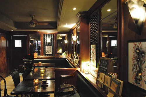 Horror Picture Tea Restaurant Paris