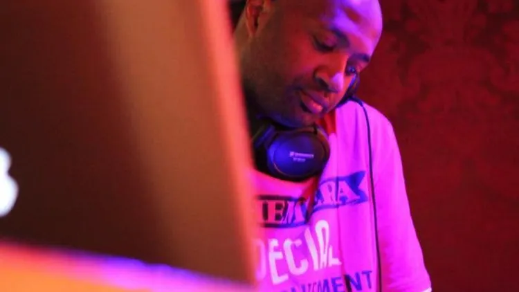 Veille de jour férié w/ Dj A.M