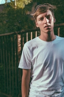 Reporté - George Ezra en concert