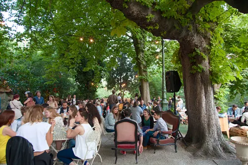 Le Pavillon Puebla Bar Restaurant Paris