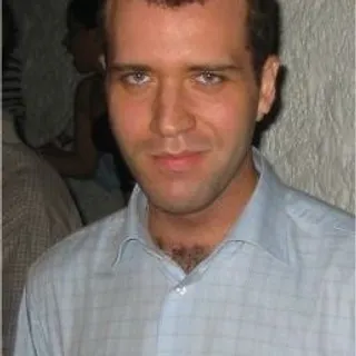 Kais G