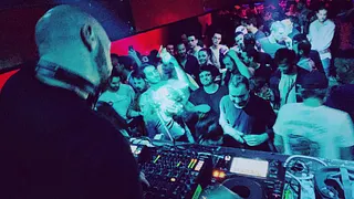 AFTER De LUXE - ADIBU & Guest
