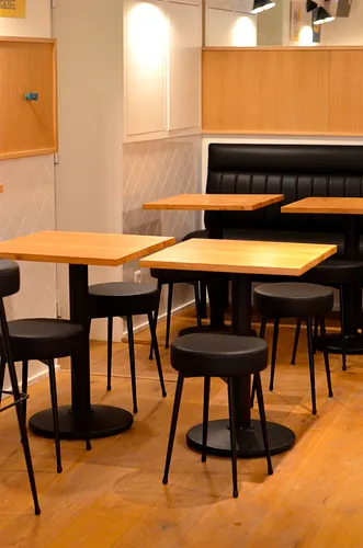 Leoni's Deli Restaurant Paris