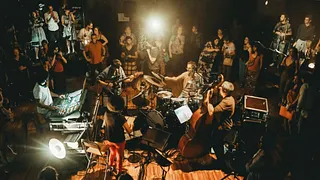 Discobole Orchestra ft. Christine Salem