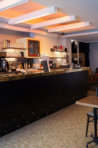 Jésus Paradis Restaurant Bar Paris