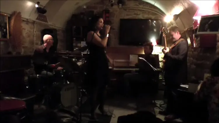 concert jazz : Laura Buenrostro Latin Quartet
