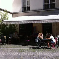La petite maison dans la cour