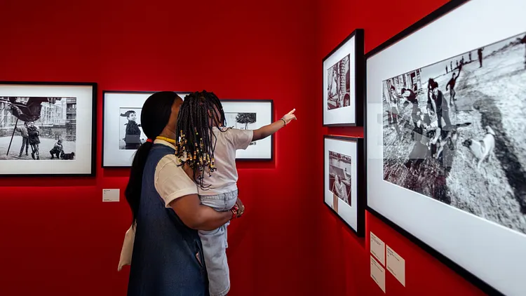 Visite guidée en famille de l’exposition Dana Lixenberg — American Images