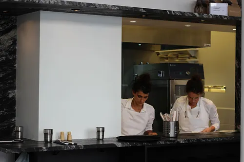 Na/Na Restaurant Paris