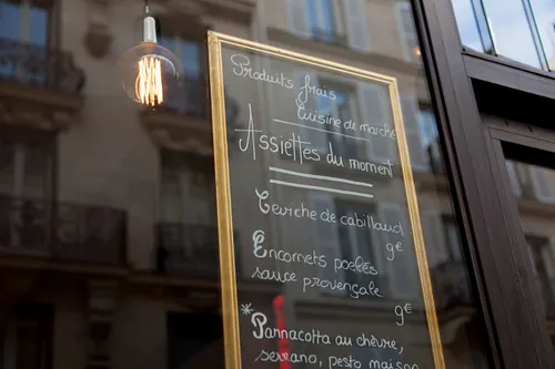 Le Barbiche Restaurant Bar Paris
