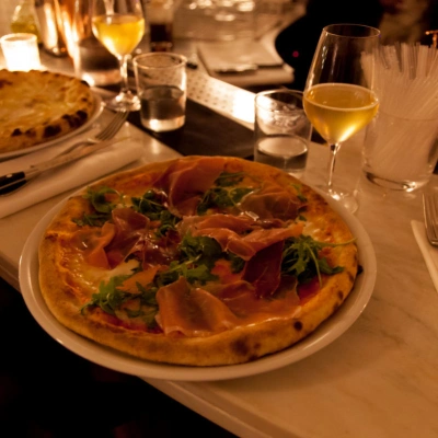Restaurant Louie Louie : pizza et cocktail, le duo délicieux de la rue de Charonne