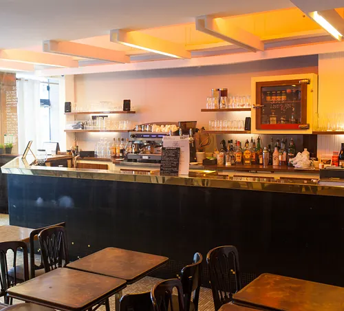 Jésus Paradis Restaurant Bar Paris