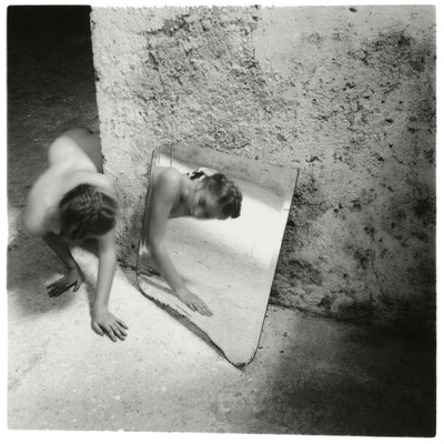 Francesca Woodman : la photographie comme seconde peau, à la fondation Henri Cartier-Bresson