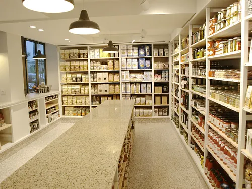Maison Plisson Beaumarchais Restaurant Shop Paris