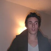 : EniøtnA: J