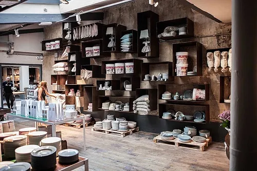Borgo delle Tovaglie Restaurant Shop Paris