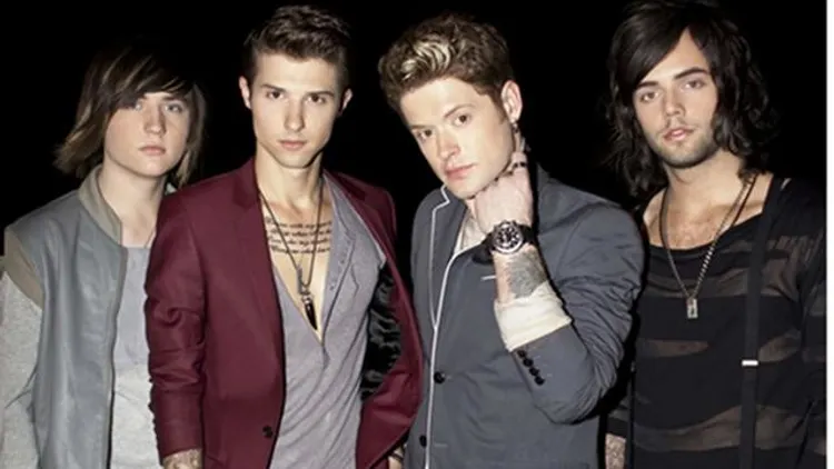 HOT CHELLE RAE