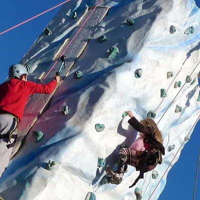 Escalade sur les berges : un mur de glace histoire de se réchauffer