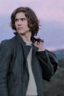 Amaury Vassili