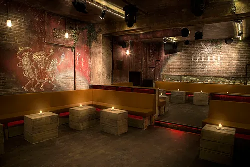 Cartel Club Club Paris