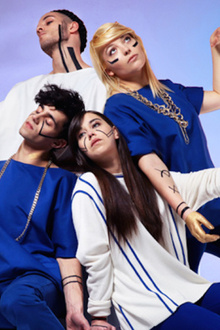 Hyphen Hyphen en concert