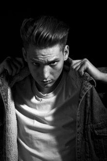 Thomas Azier + Owlle