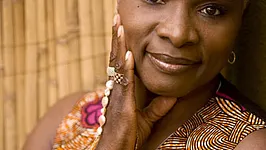 ANGELIQUE KIDJO