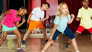 Semaine de la Danse à la Halle Flachat - initiation enfant modern jazz